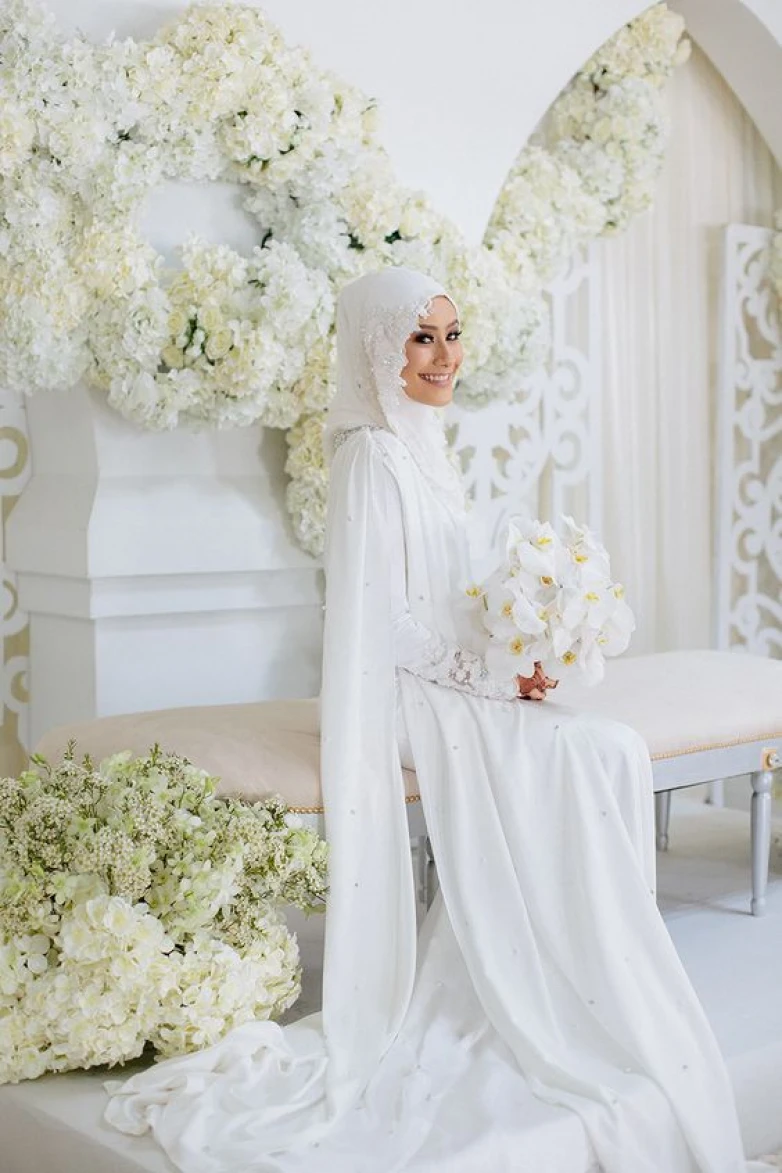 Gaun pengantin muslimah simple tapi elegan