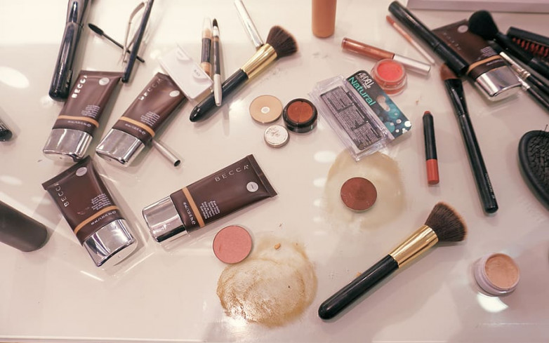 Tampil Menawan Seharian dengan 6 Foundation Makeup Pengantin Ini Tampil Menawan Seharian dengan 6 Foundation Makeup Pengantin Ini