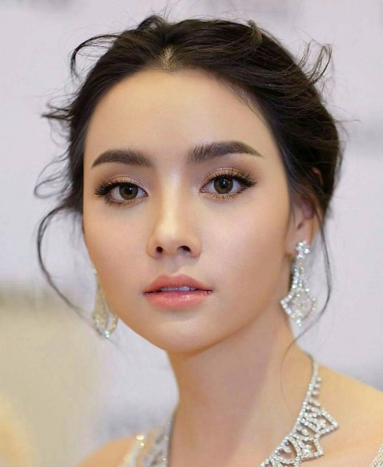 Kelebihan Gunakan Makeup Pengantin Flawless Saat Pesta Pernikahan Kelebihan Gunakan Makeup Pengantin Flawless Saat Pesta Pernikahan