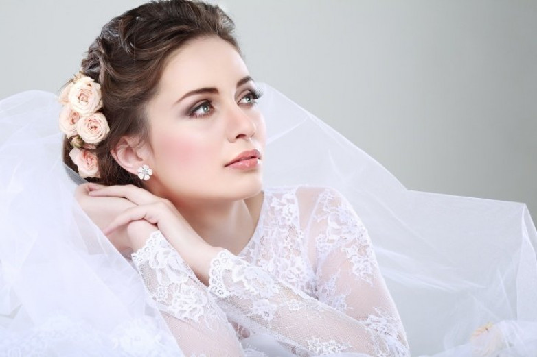 Tips dan Inspirasi Makeup Pengantin Cantik agar Tampil Memesona Tips dan Inspirasi Makeup Pengantin Cantik agar Tampil Memesona
