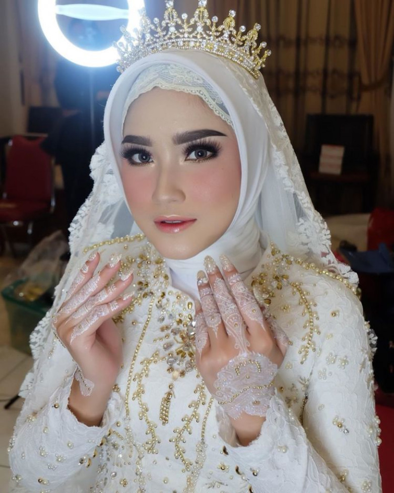 Tutorial Makeup Pengantin Muslim Berhijab Beserta Tips Terbaiknya Tutorial Makeup Pengantin Muslim Berhijab Beserta Tips Terbaiknya