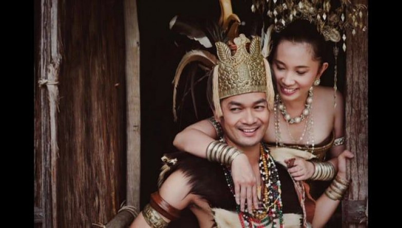 Kunci Dibalik Keindahan Foto Pernikahan Adat Dayak Kunci Dibalik Keindahan Foto Pernikahan Adat Dayak