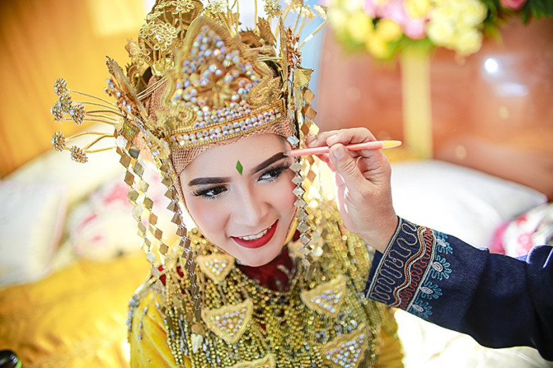 Tampil dengan Makeup Tradisional Melayu di Hari Pernikahan, Elegan dan Cerminkan Budaya Bangsa Tampil dengan Makeup Tradisional Melayu di Hari Pernikahan, Elegan dan Cerminkan Budaya Bangsa
