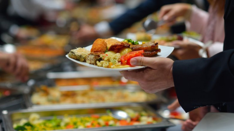 Jenis Makanan Catering Pernikahan Padang yang Khas dan Selalu Ada di Pernikahan Minang Jenis Makanan Catering Pernikahan Padang yang Khas dan Selalu Ada di Pernikahan Minang