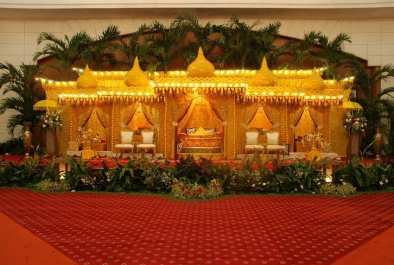 Unsur Mewah dalam Dekorasi Pernikahan Adat Melayu Unsur Mewah dalam Dekorasi Pernikahan Adat Melayu
