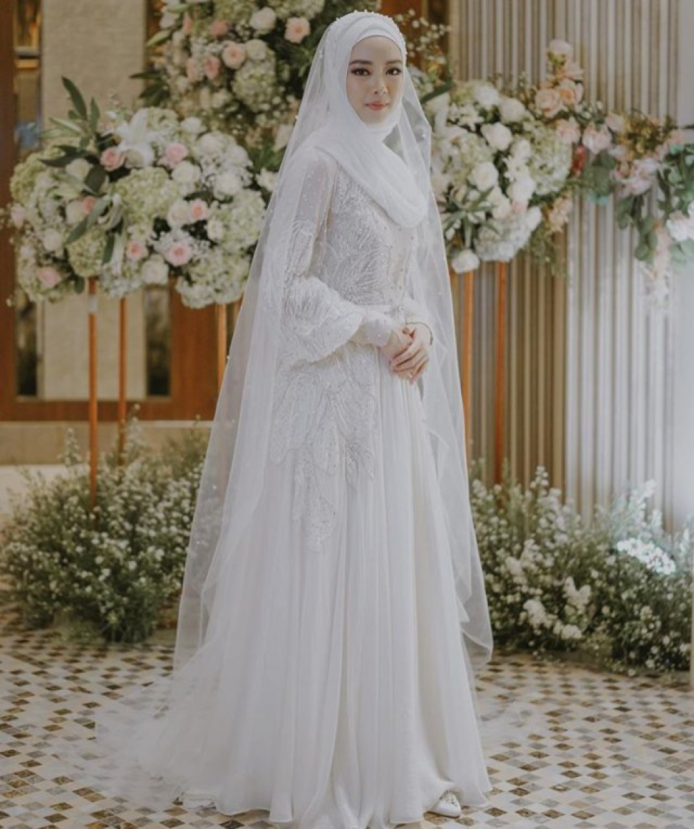 Desain Gaun Pengantin Muslimah Modern : 1001 Inspirasi Gaun Pengantin ...