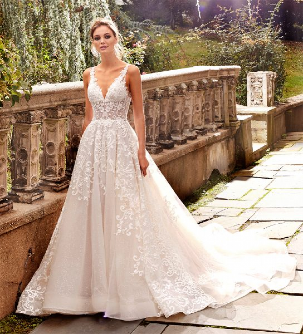9 Rekomendasi Model Gaun Pengantin yang Stunning - Wedding 