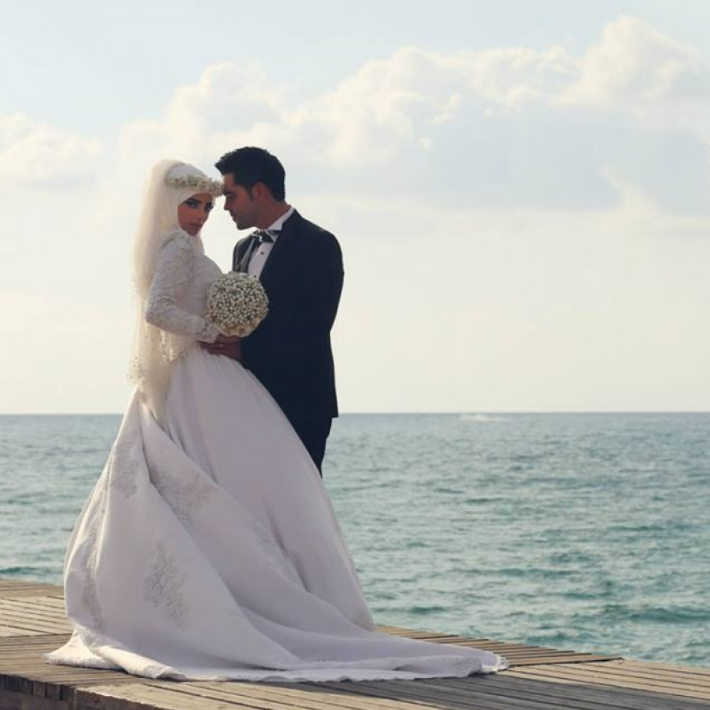 9 Referensi Gaun Pengantin Berhijab Simple Wedding Market