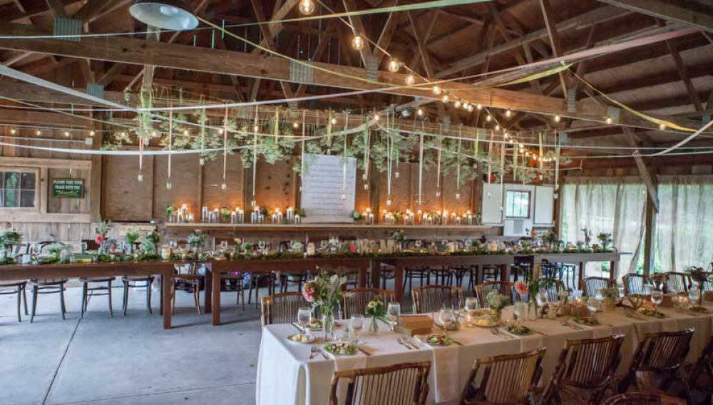 Tips Dekorasi  Pernikahan  Rustic Indoor  untuk Gelaran Pesta 