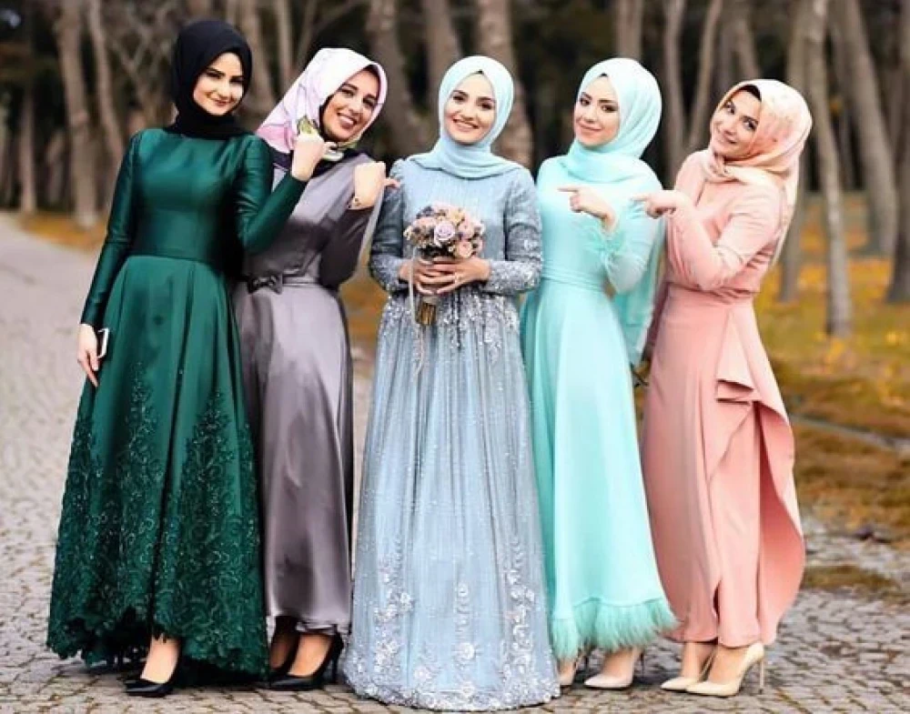 Design baju 2024 bridesmaid muslimah