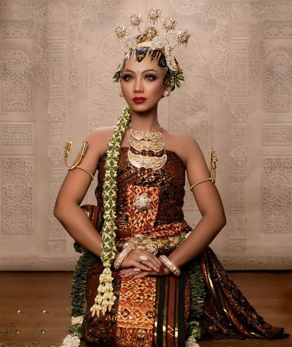 Paes Sanggul Sasak Yogya Sanggul Rambut Hijab Sanggul Pengantin Adat Jawa Lazada Indonesia