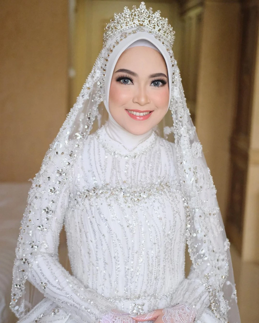 Mahkota pengantin muslimah