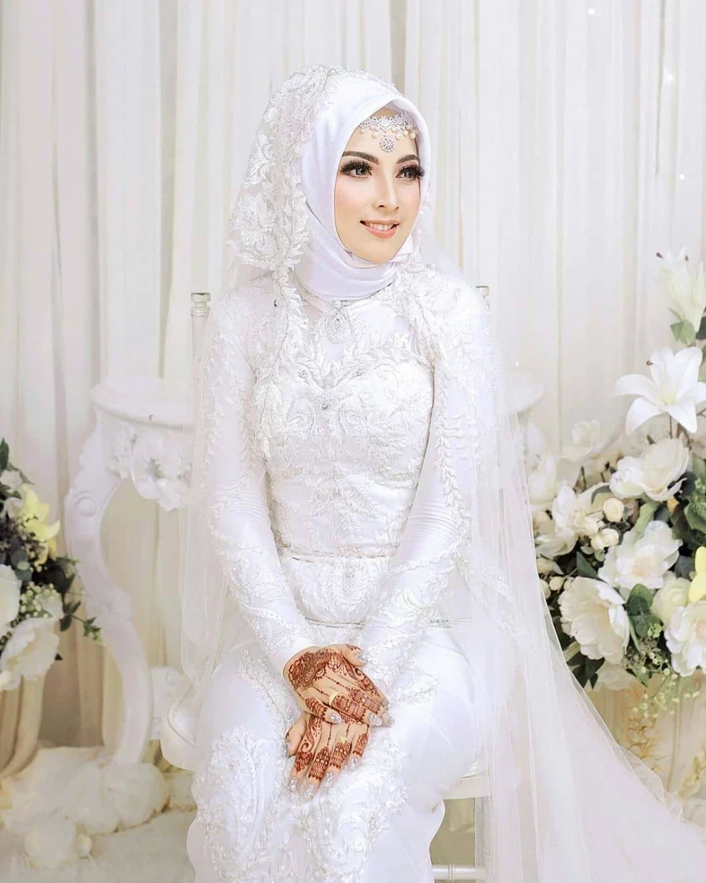 Baju Akad Nikah Simple Elegan Warna Putih / 45 Model Gaun Pengantin ...