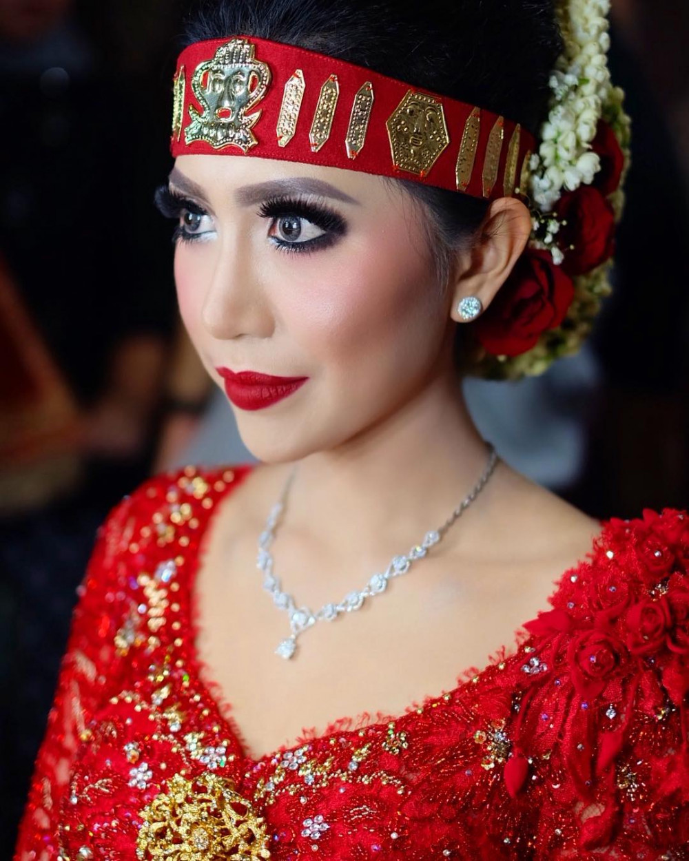 7 Foto Makeup Pengantin Batak  yang Bisa Kamu Jadikan 