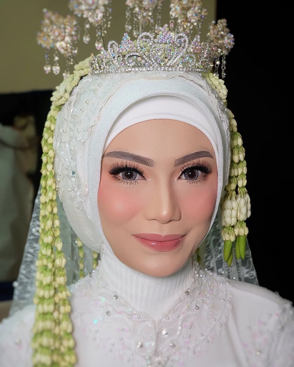 7 Inspirasi Riasan Pengantin Jawa Hijab tanpa Paes, Tetap Cantik dan ...