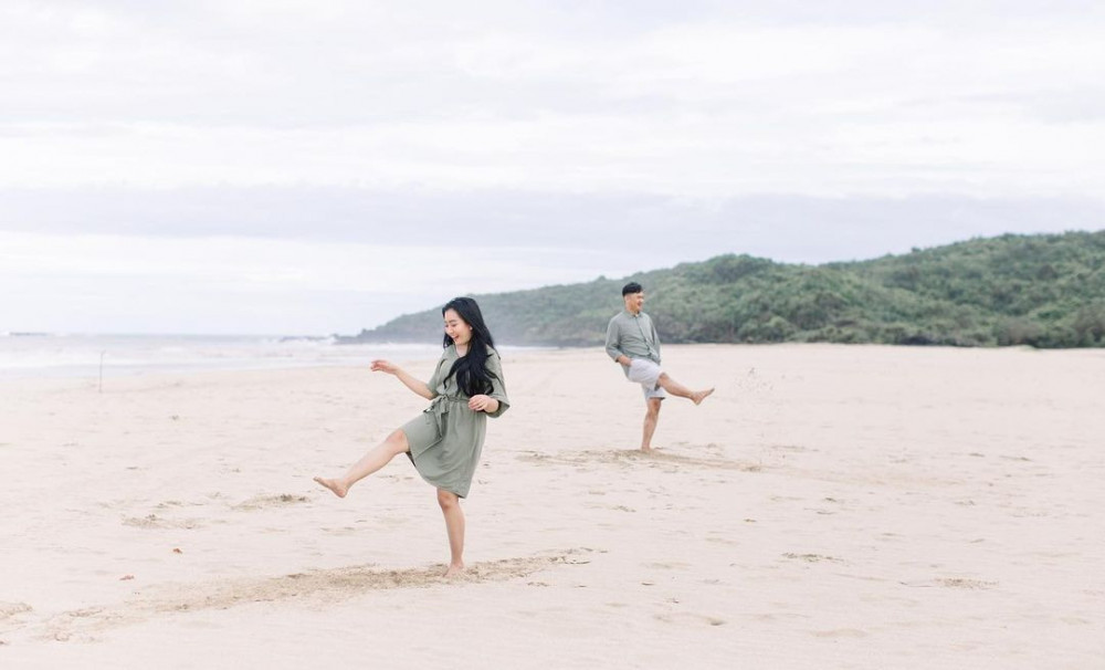 Konsep Prewed Outdoor Bergaya Casual Konsep Prewed Outdoor Bergaya Casual