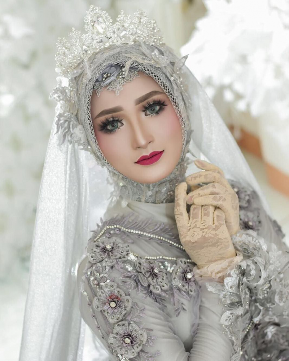 Gaya Makeup Pengantin Hijab yang Jadi Favorit Pengantin Wanita - Wedding Market