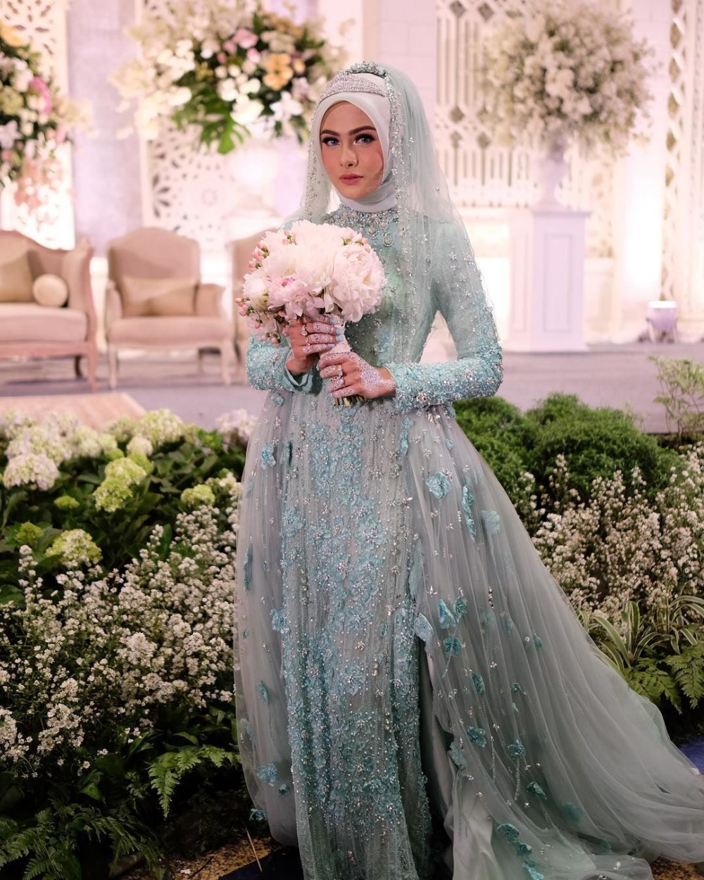 6 Rekomendasi Gaun Pengantin  Muslim  Terbaru yang Menginspirasi Wedding Market