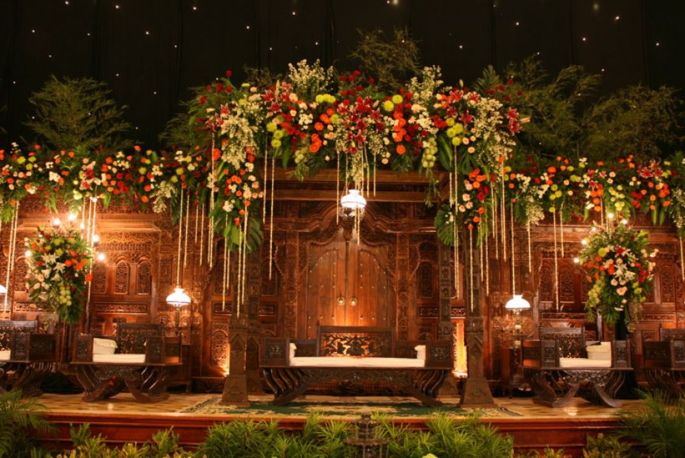 5 Desain Dekorasi Pernikahan Mewah Bikin Pesta Makin ...