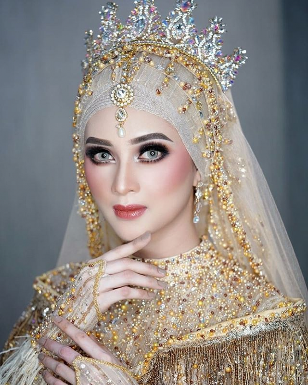 Gaya Makeup Pengantin  Hijab  yang Jadi Favorit Pengantin  